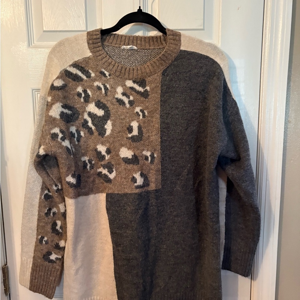 Leopard Print Colorblock Sweater - image 1